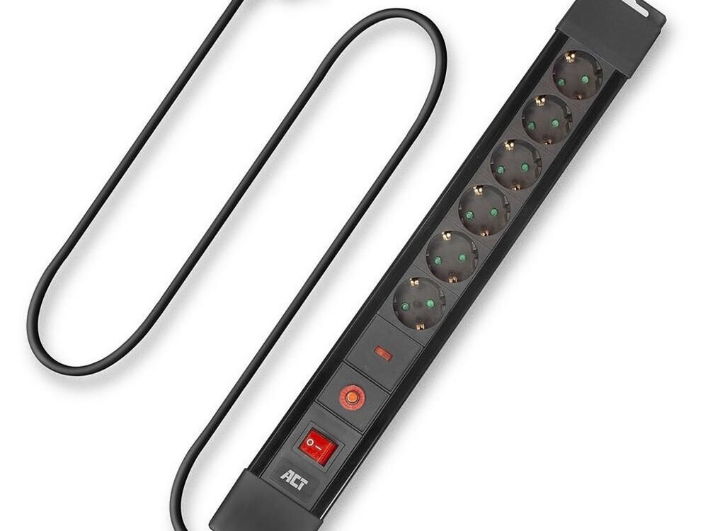 ACT AC2450 | Stekkerdoos met Overspanningsbeveiliging | 6 Stopcontacten | 1,5 m | Zwart